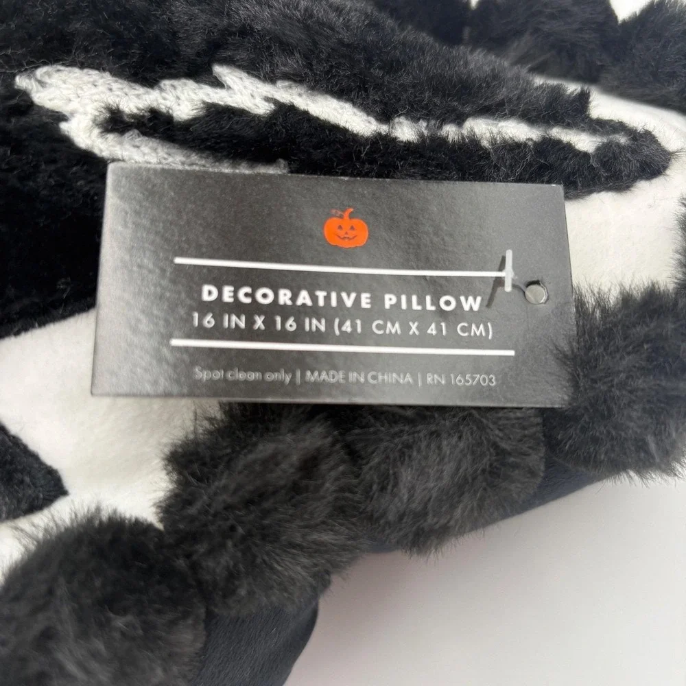 Retro Black Cat Decorative Pillow Halloween Decor Faux Fur Green‎ Eyes 16 x 16
